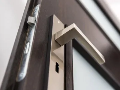 嵌入式智能鎖成高端入戶門標配 智能鎖行業何去何從?