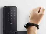 忘記帶鑰匙、指紋識別不清楚，老年人該如何選擇智能鎖好？